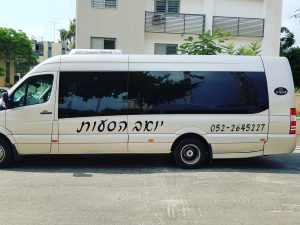 מיניבוס 10 מקומות